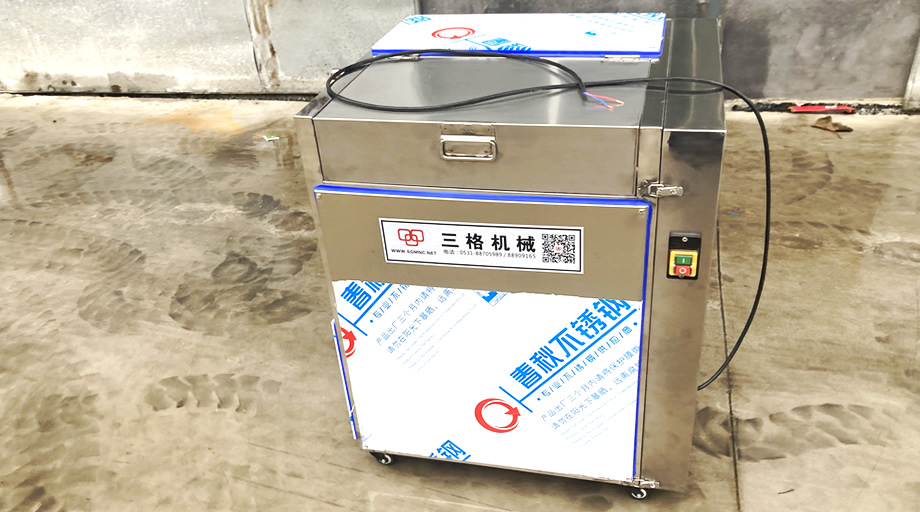 小型毛輥清洗機(jī),小型土豆清洗機(jī),小型土豆去皮機(jī)